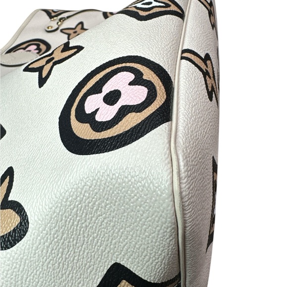 Louis Vuitton Wild at Heart Neverfull leather Tote MM - Picture 9 of 16